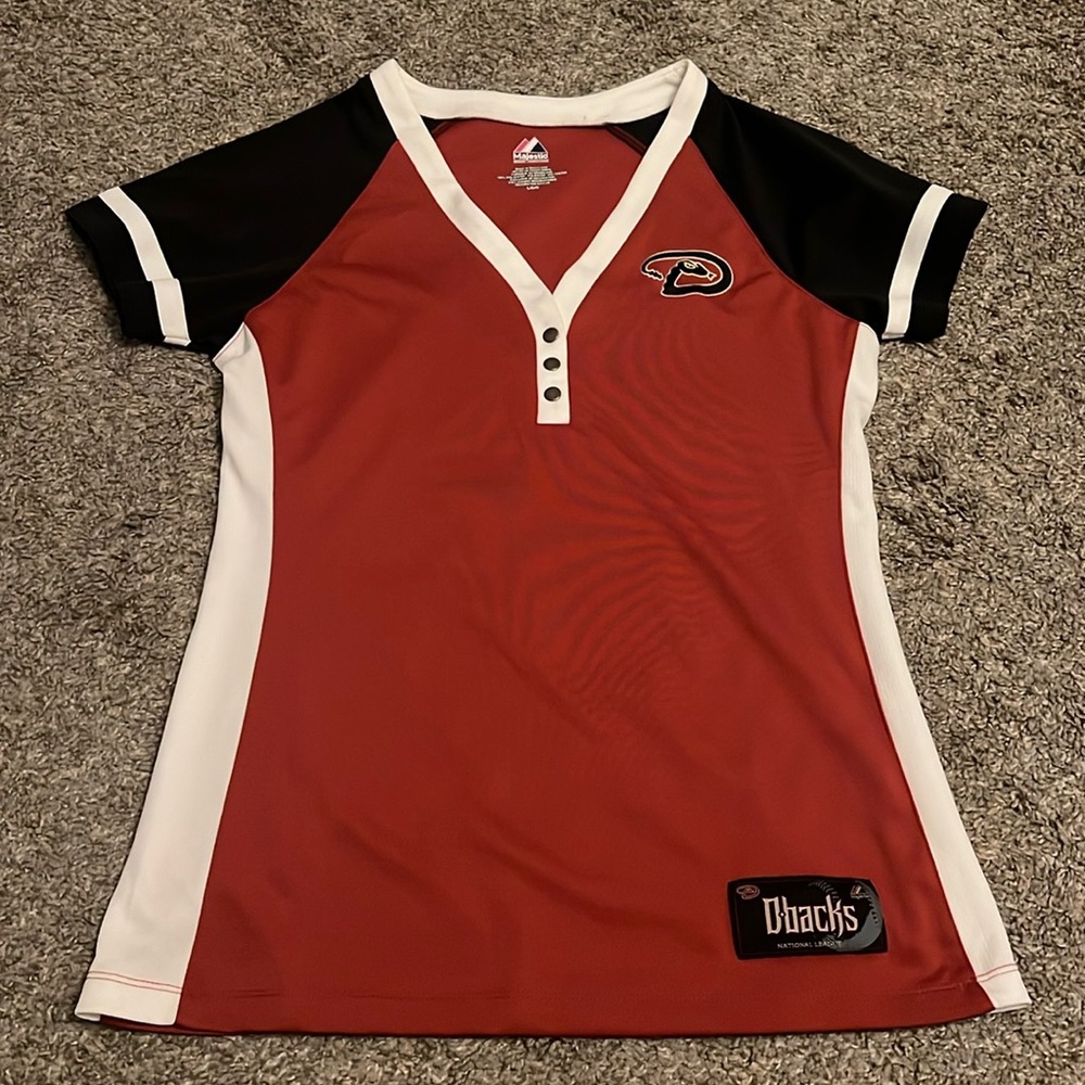 size large, majestic women’s diamondback button up jersey, like new